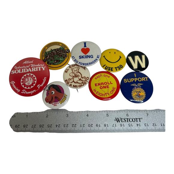 Vintage Pinback Buttons Lot Various Ages Various Subject Matter - Picture 4 of 4